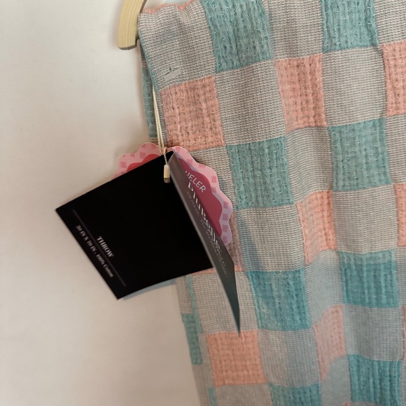 Piubelle Woven Reversible Checked Cotton Throw Blanket - Picture 8 of 8